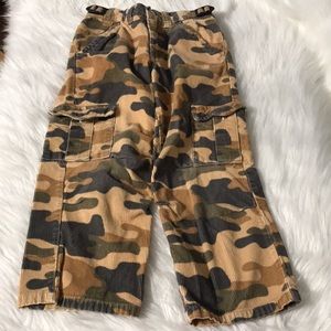 Old Navy Boys camo pants size 4T